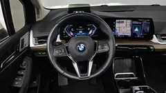2023 BMW 2-Series 220i Luxury — фото 13