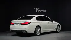 2023 BMW 5-Series 530e Luxury — фото 2