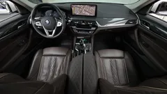 2023 BMW 5-Series 530e Luxury — фото 7