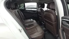 2023 BMW 5-Series 530e Luxury — фото 16