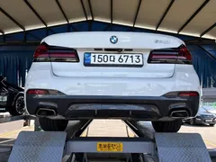 2023 BMW 5-Series 530i M Sport Package — фото 2