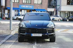 2023 Porsche Cayenne 3.0 COUPE PLATINUM EDITION — фото 13