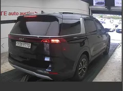 2023 Kia Carnival Diesel 9-Seater Prestige — фото 2
