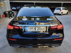 2023 Mercedes-Benz E-Class E350 4MATIC AMG Line — фото 4