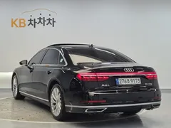 2021 Audi A8 55 TFSI Quattro Premium LWB — фото 2