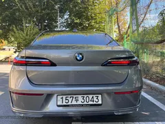 2023 BMW 7-Series 740i sDrive Design Pure Excellence Individual — фото 4