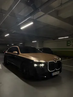 2023 BMW 7-Series 740i sDrive M Sport — фото 11