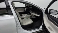 2022 Hyundai Grandeur 3.3 — фото 11