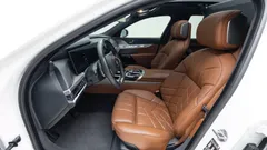 2023 BMW 7-Series 740d xDrive Design Pure Excellence — фото 10