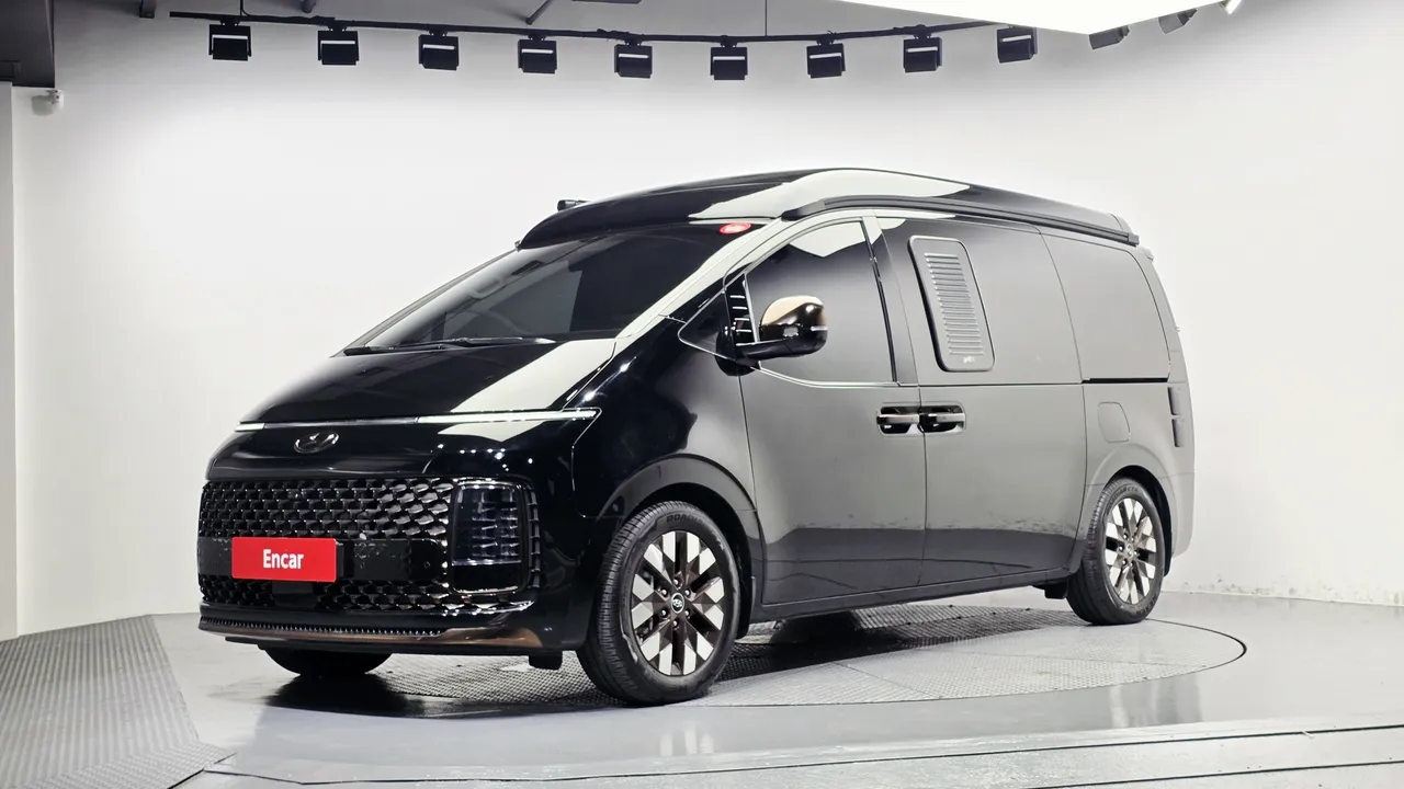2023 Hyundai Staria 4WD Camper