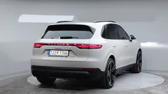 2023 Porsche Cayenne 3.0 PLATINUM EDITION — фото 2