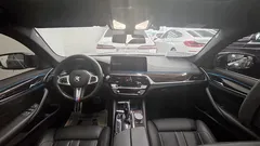 2022 BMW 5-Series 520i M Sport — фото 7