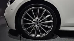 2022 Mercedes-Benz E-Class E350 4MATIC AMG Line — фото 5