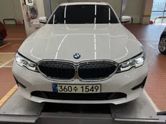 2022 BMW 3-Series 320i — фото 3