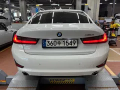 2022 BMW 3-Series 320i — фото 4