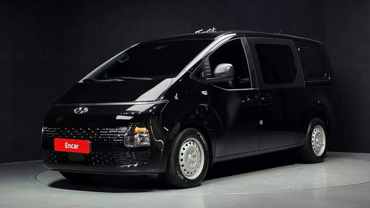 2022 Hyundai Staria Cargo 5-Seater