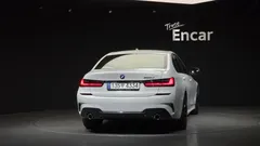 2022 BMW 3-Series 320d M Sport — фото 4
