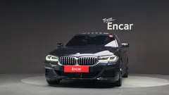 2022 BMW 5-Series 530i M Sport Package — фото 3