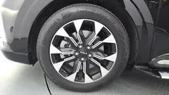 2023 Kia Carnival Diesel 7-Seater Hi-Limousine — фото 5