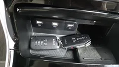 2023 Kia Carnival Diesel 7-Seater Hi-Limousine — фото 17