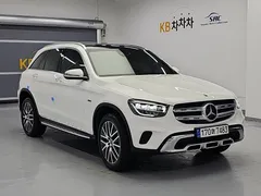 2021 Mercedes-Benz GLC-Class GLC300e 4MATIC — фото 4