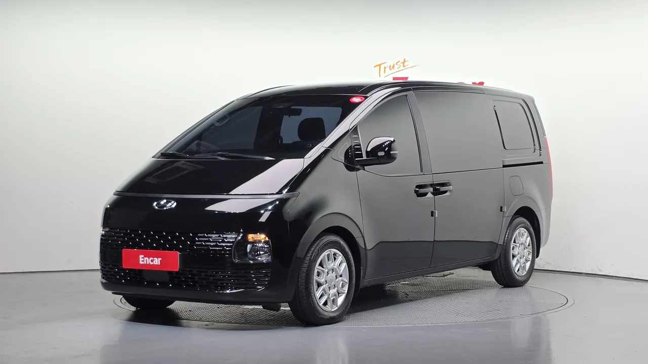2023 Hyundai Staria Cargo 5-Seater