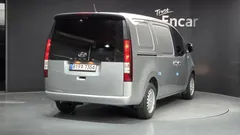 2022 Hyundai Staria Cargo 3-Seater — фото 2