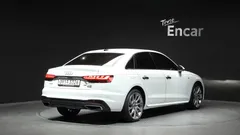 2023 Audi A4 45 TFSI Quattro Premium — фото 2