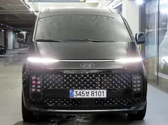 2022 Hyundai Staria Lounge 9-Seater — фото 2