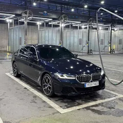 2022 BMW 5-Series 530e M Sport — фото 11