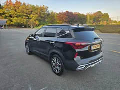 2023 Kia Seltos Gasoline 1.6 Turbo 2WD — фото 18