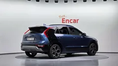 2022 Kia Niro Signature — фото 2