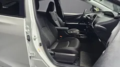 2022 Toyota Prius 1.8 — фото 12