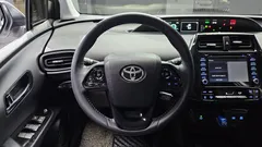 2022 Toyota Prius 1.8 — фото 13