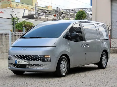 2022 Hyundai Staria Cargo 3-Seater