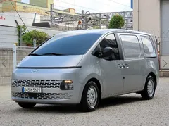 2022 Hyundai Staria Cargo 3-Seater — фото 11