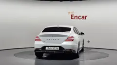 2023 Genesis G70 Gasoline 2.0T 2WD — фото 4