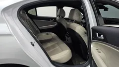 2023 Genesis G70 Gasoline 2.0T 2WD — фото 12