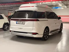 2023 Kia Carnival Diesel 7-Seater Hi-Limousine — фото 3