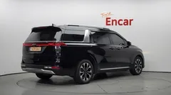 2023 Kia Carnival Diesel 9-Seater Noblesse — фото 2
