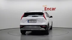 2023 Kia Niro Signature — фото 4