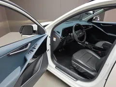 2023 Kia Niro Signature — фото 10