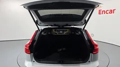 2024 Volvo V60 B5 Ultimate AWD — фото 18