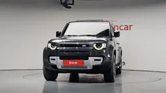 2023 Land Rover Defender 110 D250 SE — фото 3