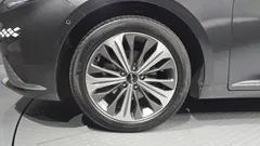 2023 Kia K8 Signature Special — фото 5