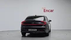 2023 Hyundai Sonata Premium Plus — фото 4