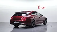 2023 Genesis G70 Gasoline 2.0T 4WD — фото 2