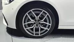 2022 Mercedes-Benz E-Class E220d 4MATIC AMG Line — фото 5