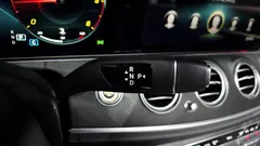 2022 Mercedes-Benz E-Class E220d 4MATIC AMG Line — фото 9