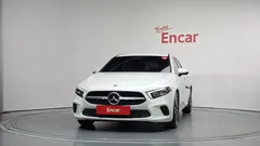 2022 Mercedes-Benz A-Class A220 Hatchback — фото 3